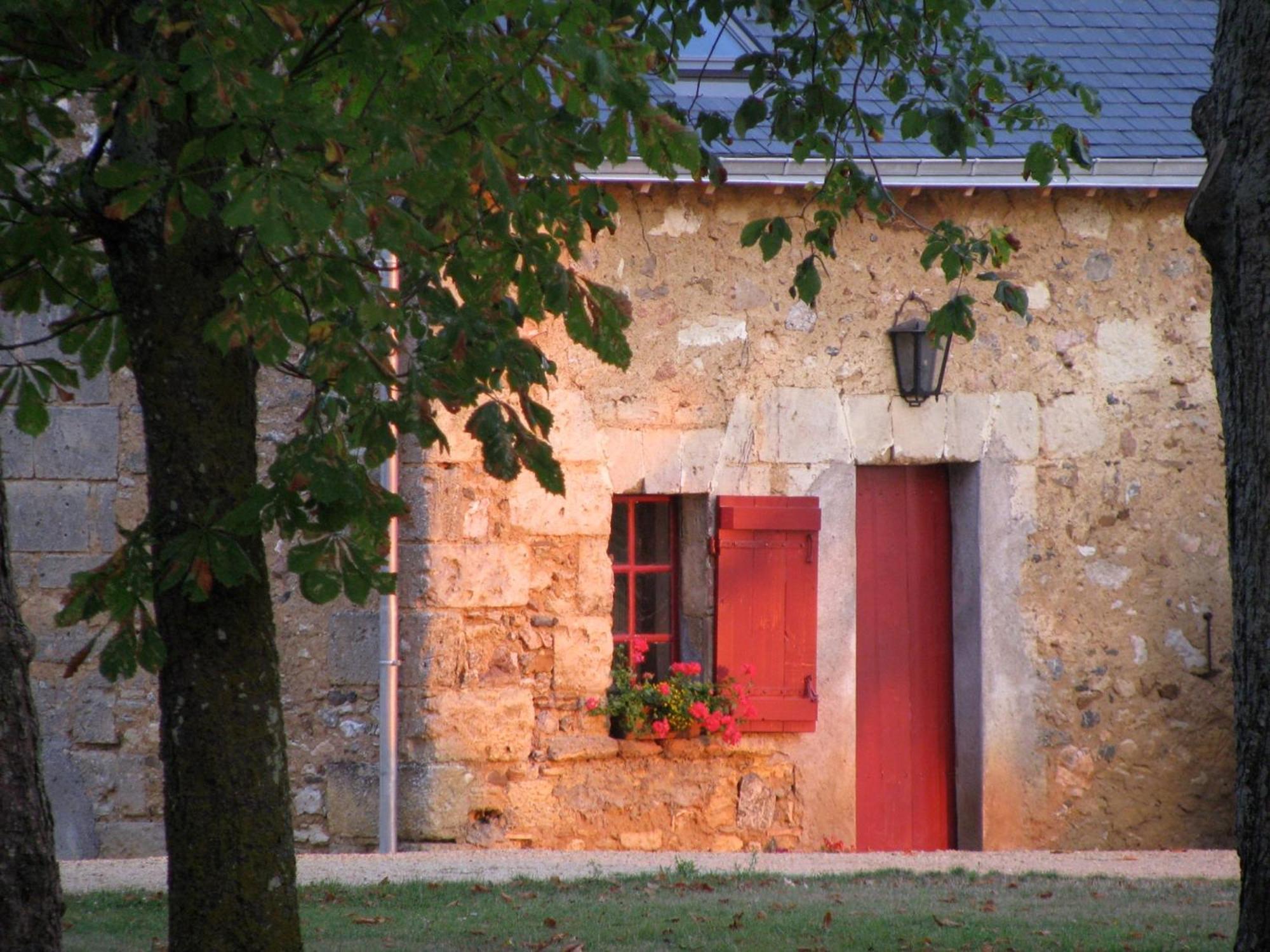 Le Domaine Des Gauliers Bed & Breakfast Chavagnes Exterior photo